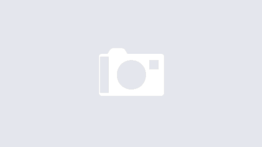 Gemma Arterton arată extrem de ladylike cu o geantă Nina Ricci